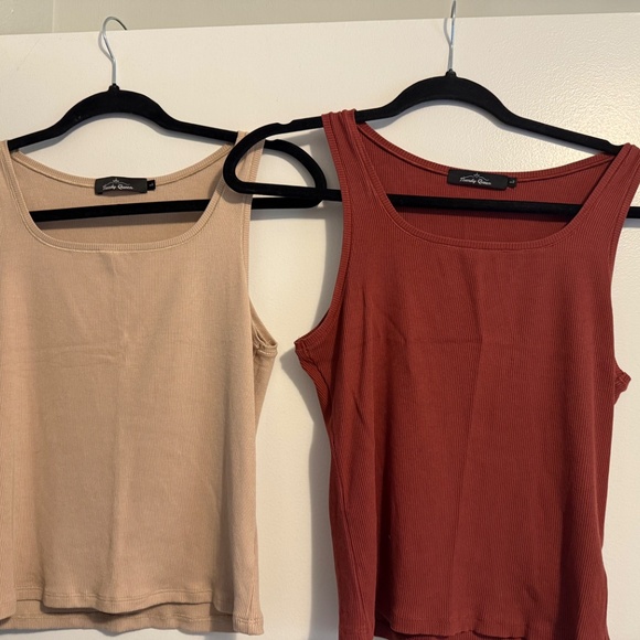 7 Trendy Queen Women's Summer Square Neck Tank Tops - Picture 4 of 8